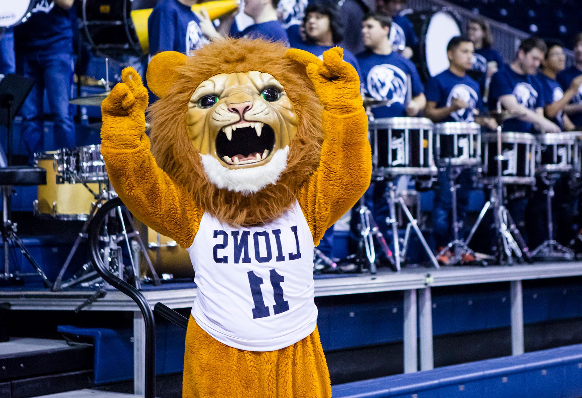 Numa, the UAFS mascot at a basketball game